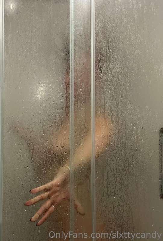 cum keep me company in the shower ? 🚿
