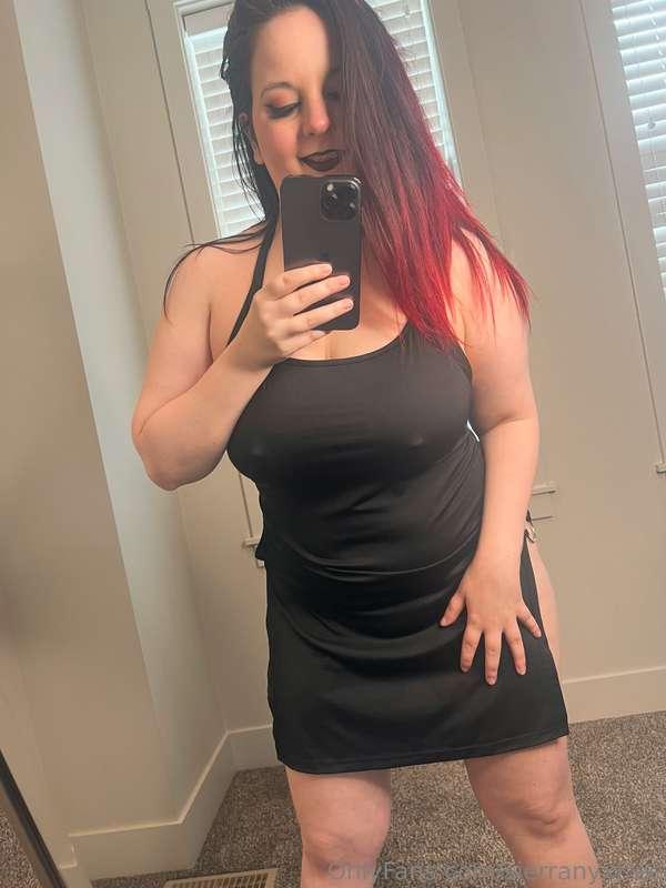 Do you like my dress? :)