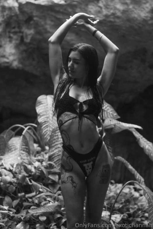 🖤🖤🖤  I’m your queen 👑