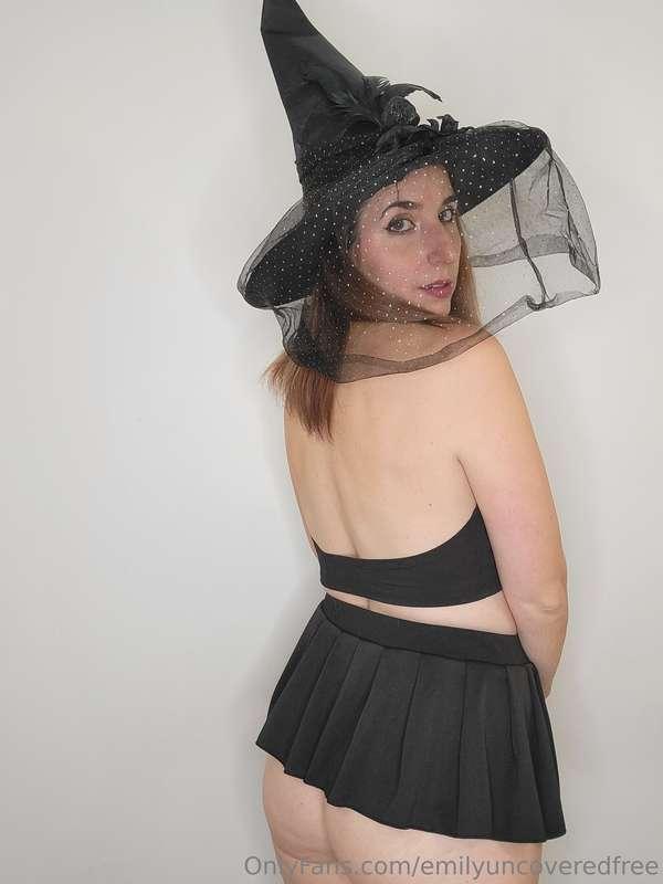It's Halloween week, witches!