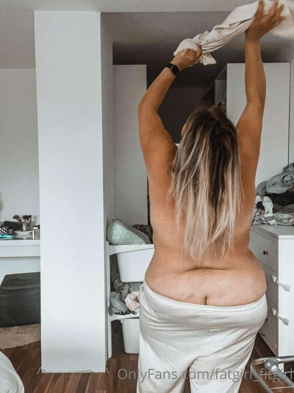 spend the weekend without bras