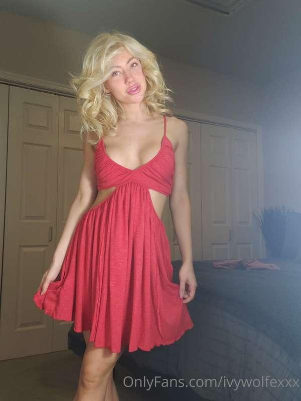 Do you like the lady in red?
