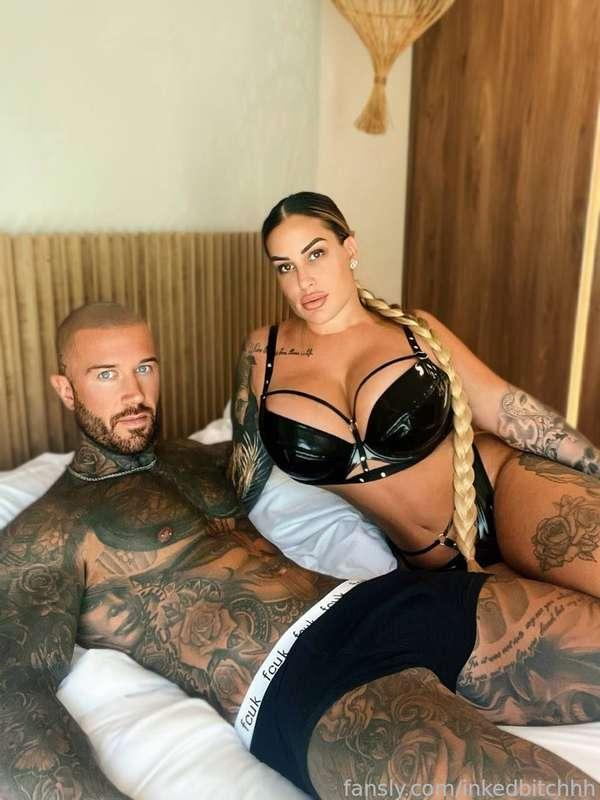 Ever served as a cuck to a superior couple before? Now is your chance!


#cuckold #squirting #dominatrix