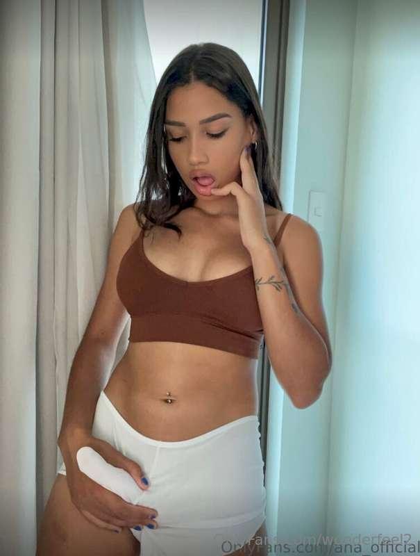 FREE SUBSCRIPTION 🫦The hottest girl with big tits @ana_offic..