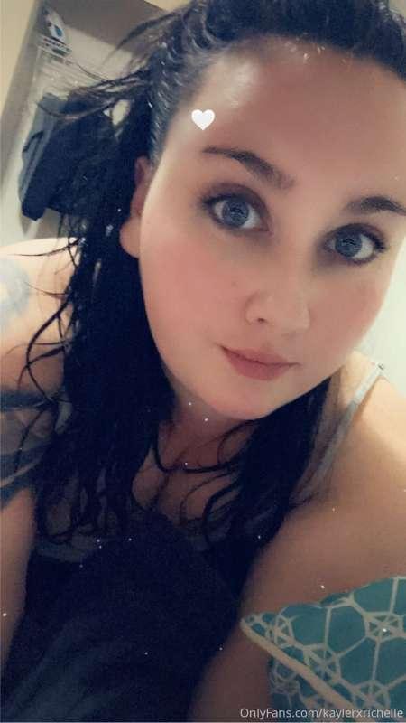 Message me for custom content ❤️