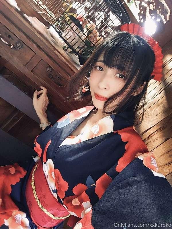 早安
最近腳腳瘀青太嚴重了😭
/
今天開始在女僕咖啡廳上班💼
好緊張⋯⋯