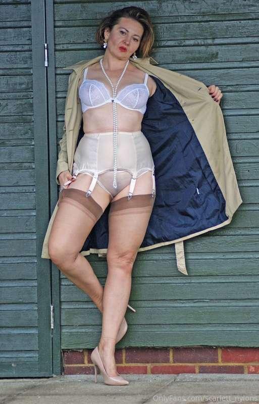 scarlett_nylons image #9