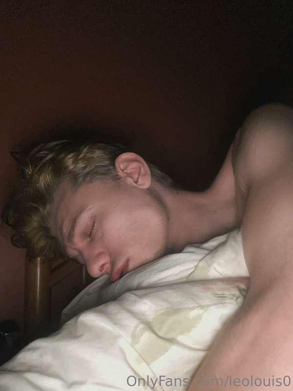 Wake me up with your kiss.