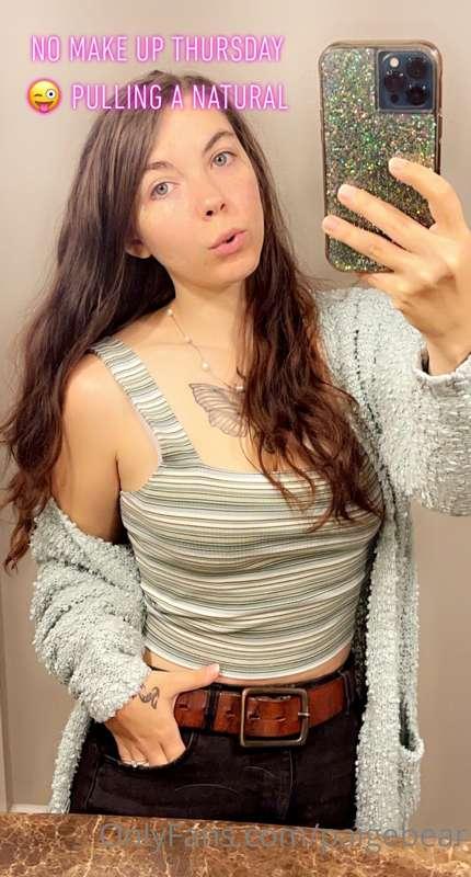 Hey guys 😈