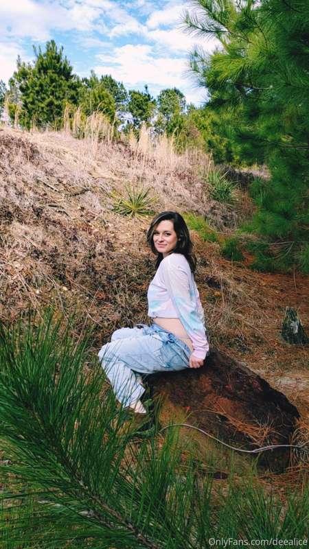 Went on a hike today and couldn't help but enjoy myself🍃😘