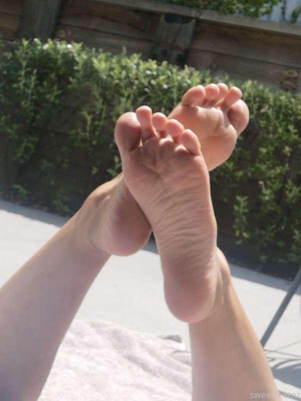 It's so damn hot today, I don't know what to do with myself...