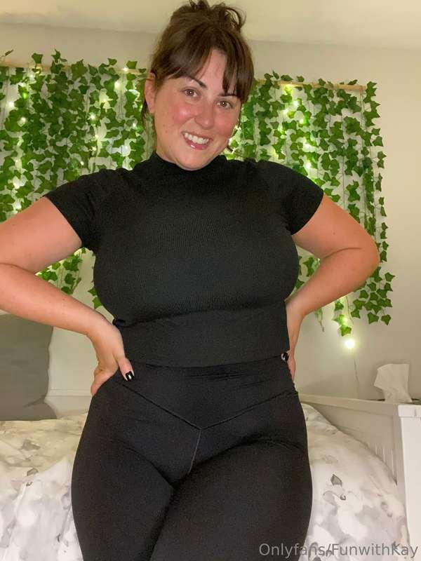 I loved this outfit, perfect for grocery shopping and stript..
