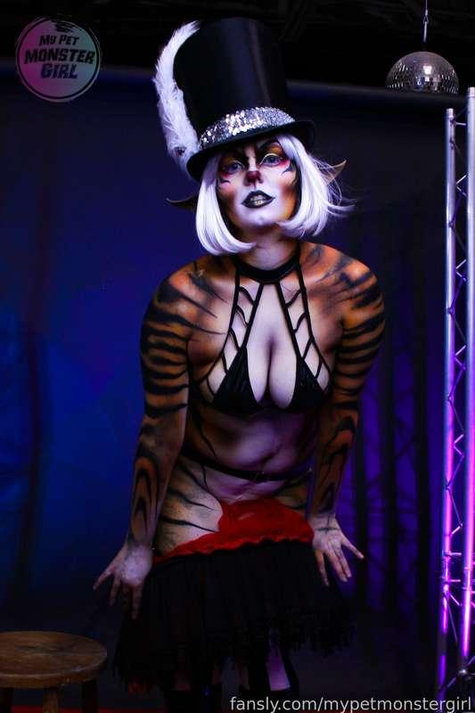 mypetmonstergirl image #3