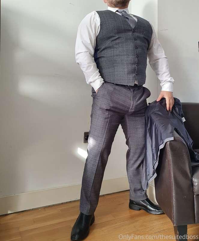 thesuitedboss image #0
