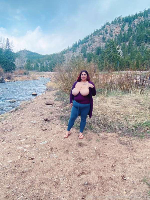 Texas titties in Colorado 😜