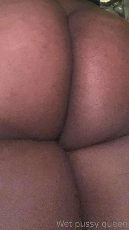 Fat ass 😘