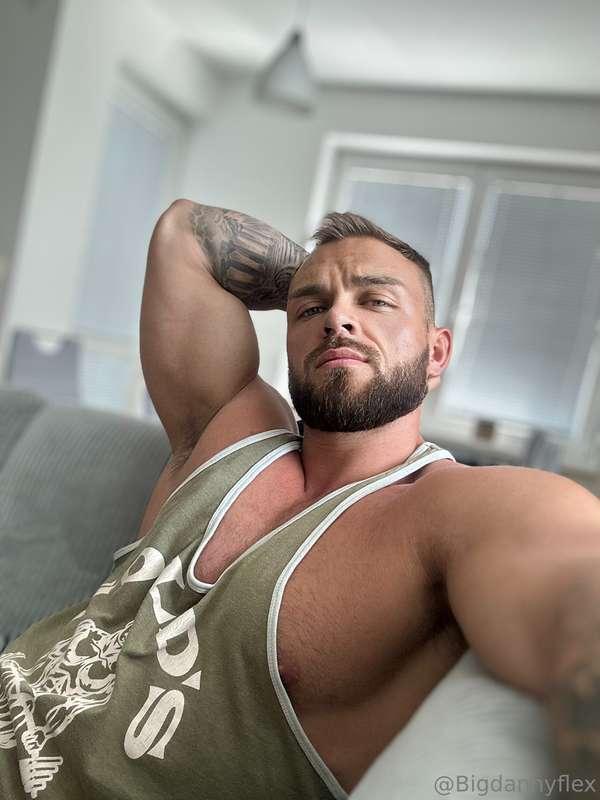 how sexy does daddy look? 😈🔥