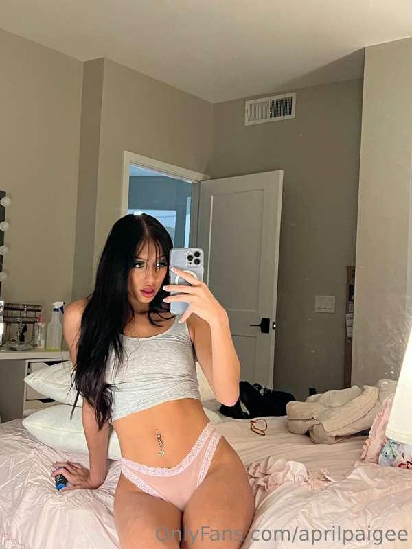 Ready to shop? DM me with 🔥 for exclusive lingerie deals!