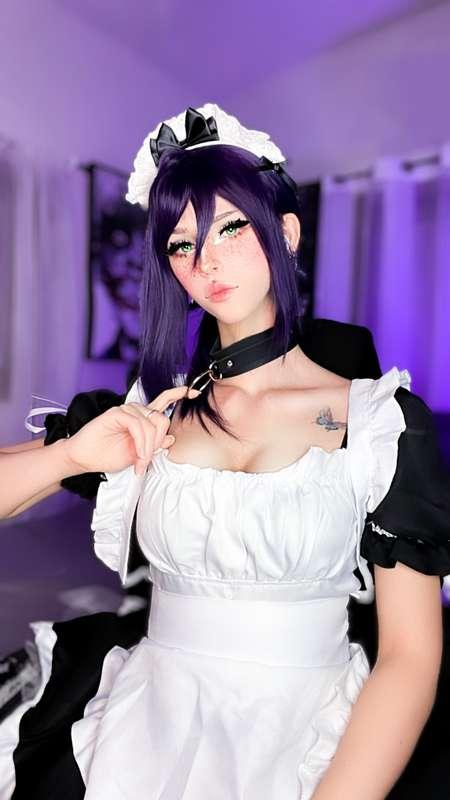 Maid Reze Cosplay