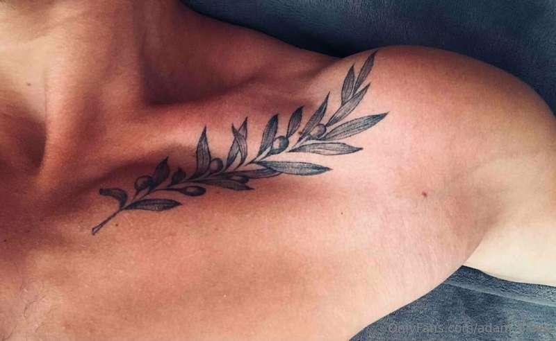 Do you like tattoos? Do you think it suits me? 😈