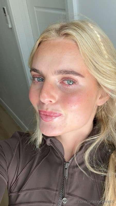 Feeling cute, don’t mind me! 😘