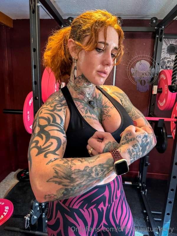 **SFW ARM DAY AND CARDIO / ABS!**
Tips are very appreciated ..