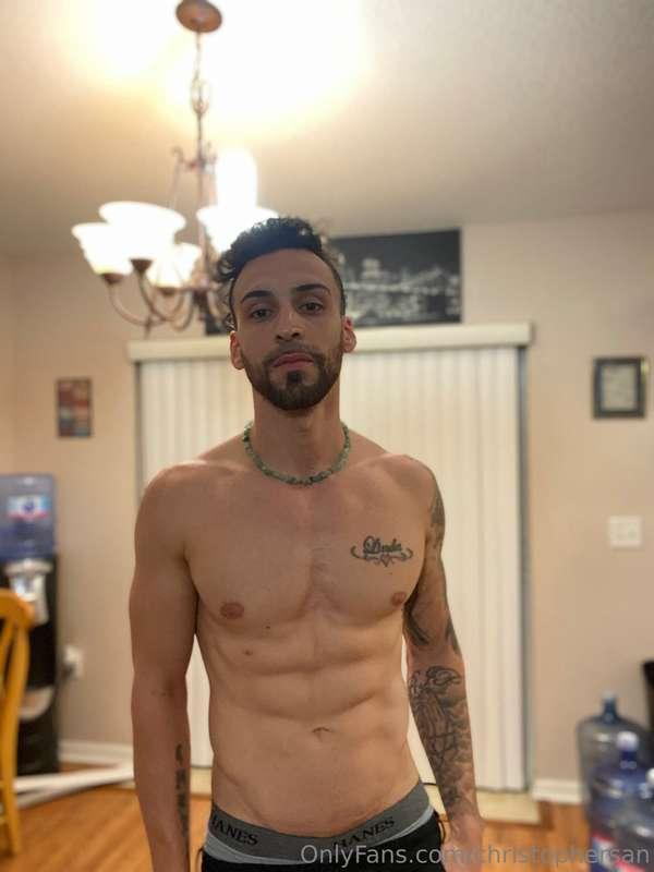 Just got out the shower want to see the best cum shot ever 🍆..