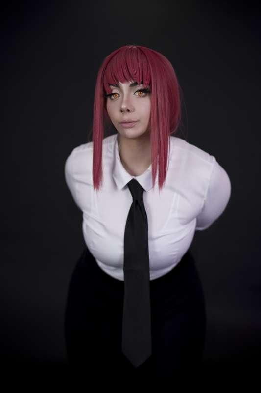 Makima Photo Set