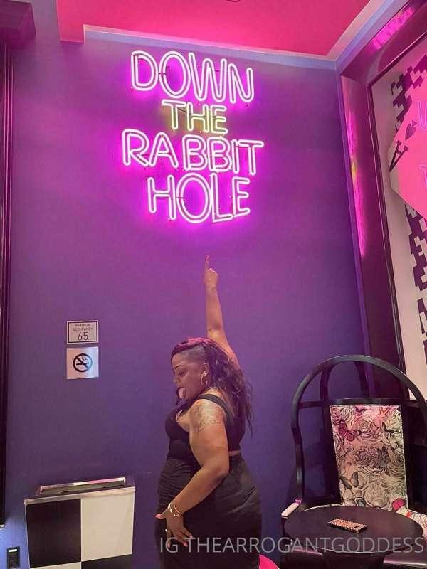 Cum down my rabbit hole and subscribe to my ass in your wond..