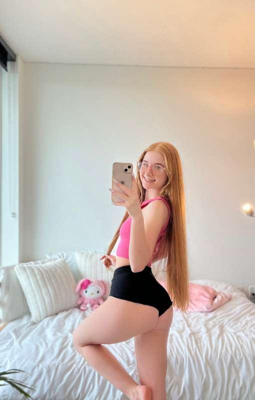 @abbypufff is feeling lonely tonight 🤔

dm and join her NOW ..