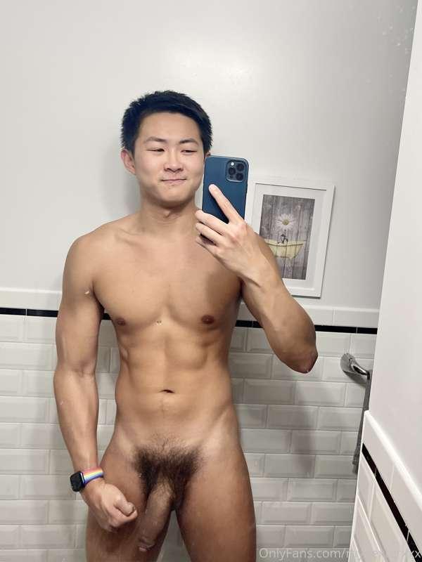 Felt cute at 3am. Needed to take a bathroom selife. 🥰👉🏼👈🏼