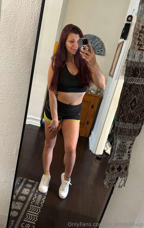 I have my 🩸 don’t @ me.
Got a little tan tho 😍