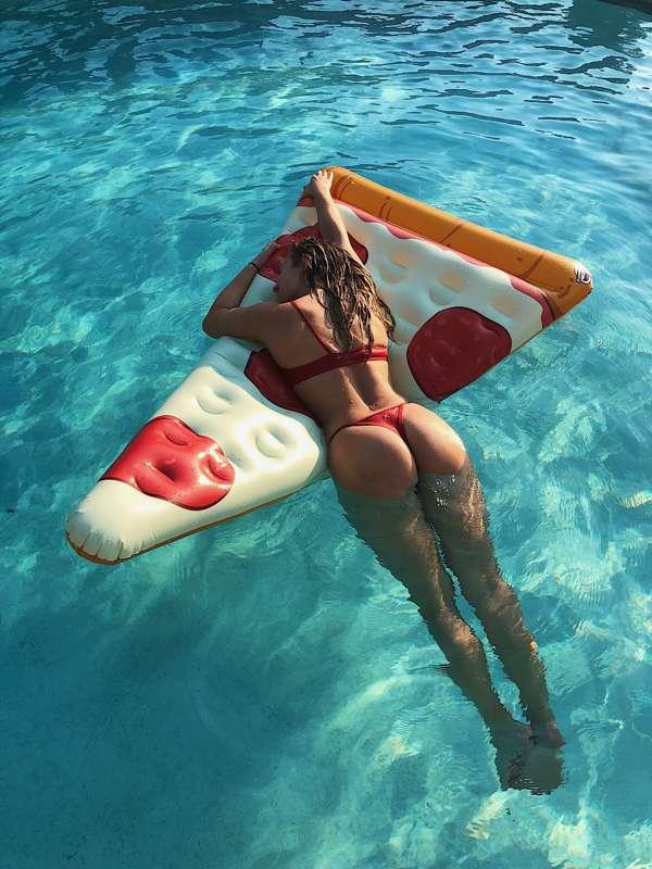 I taste even better the morning after🍕🤭