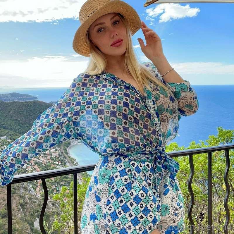 blondeandbeyond image #0