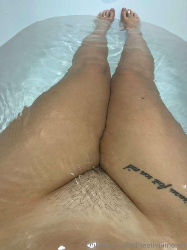 Let’s fuck in the bath 😈