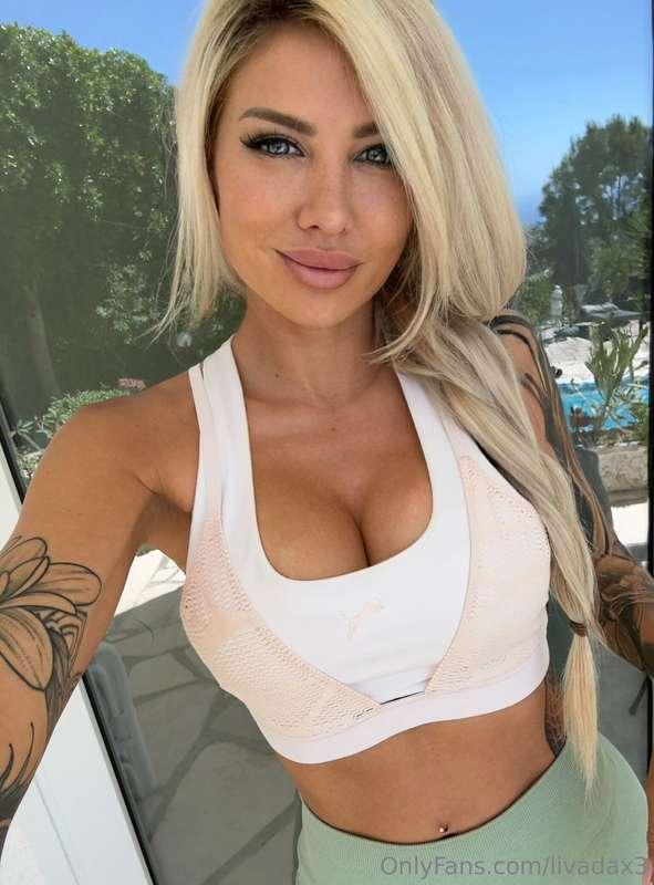 Would you like to go on an adventure together? ☀️