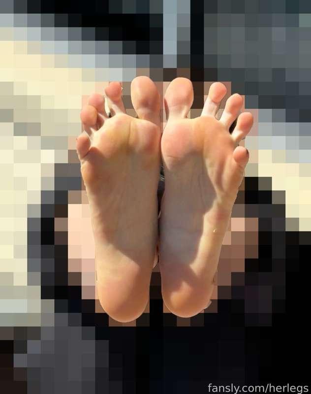 herlegs image #3