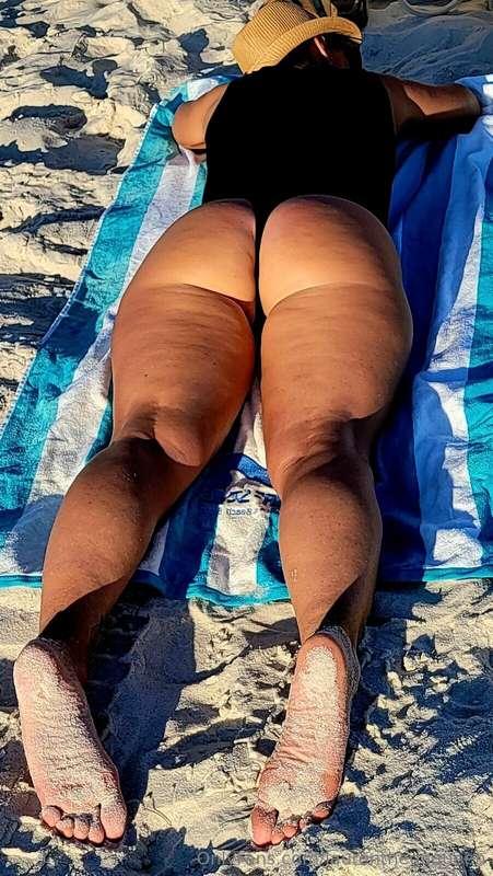 For E!  Momma loves ya baby 😘 Yes, it was a one piece thong,..