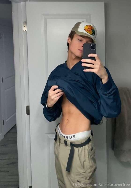 Last two photos w my dick out