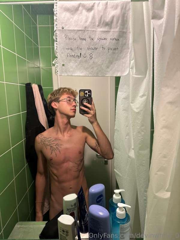 Wanna lend me a hand 💋🤤