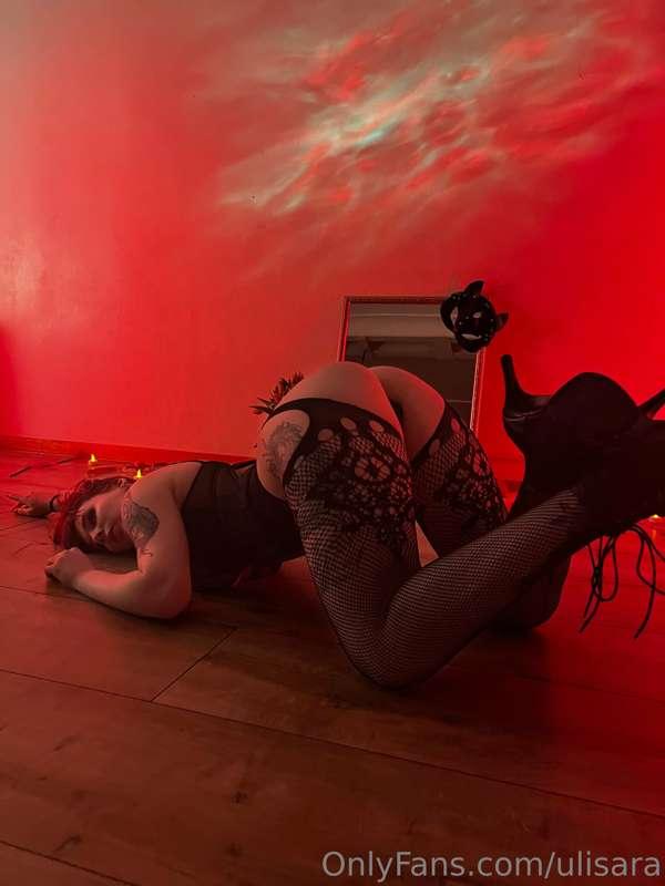 The red room🕯️🤤