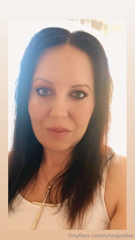 nylongoddes image #0