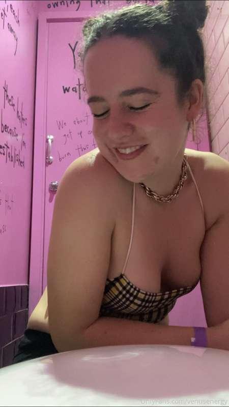 Just videoed something in a club bathroom 😝 I’m exited for y..