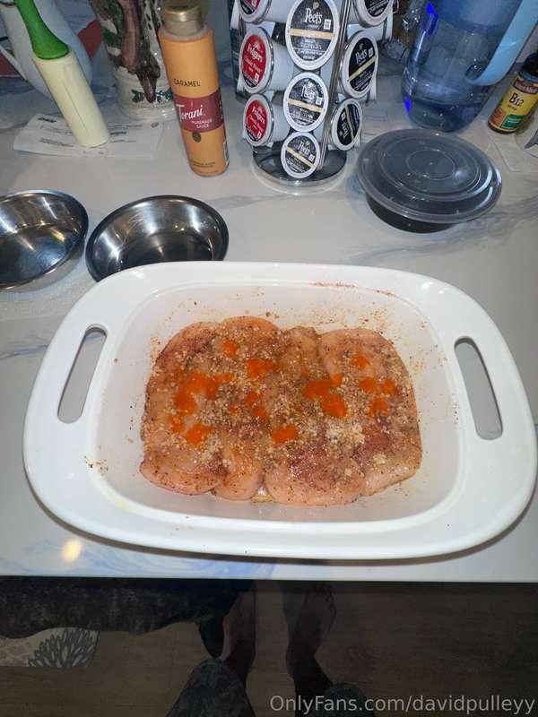 Pt2. Cooking with chefDP 👨🏾‍🍳We have the Chicken prep 👊🏾 