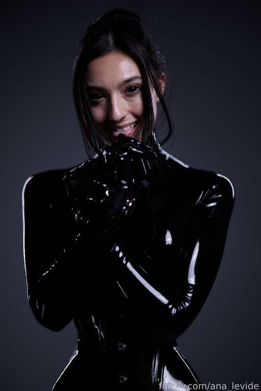 ana_levide image #407