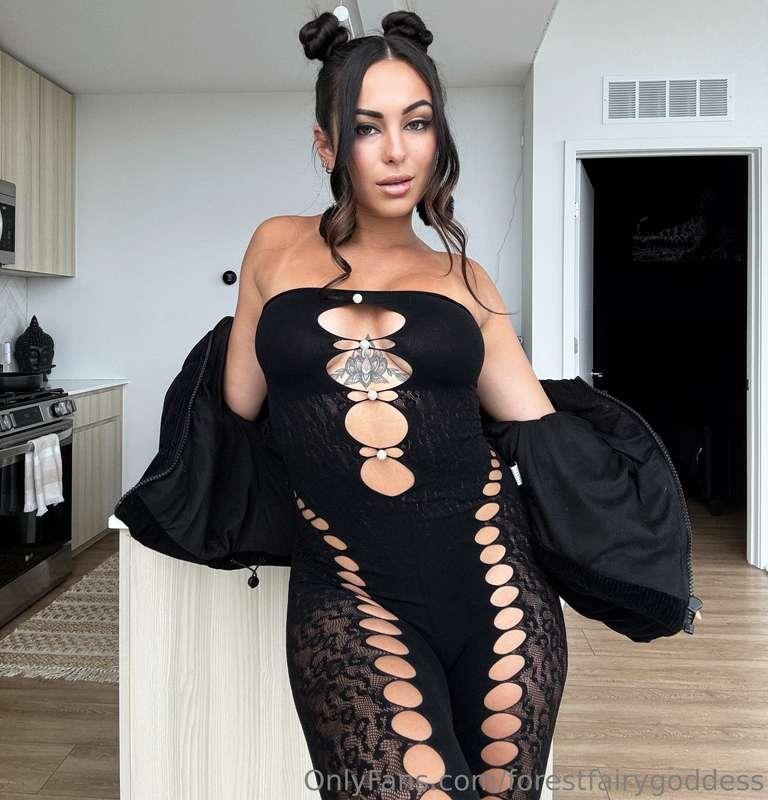 How does this look on me?