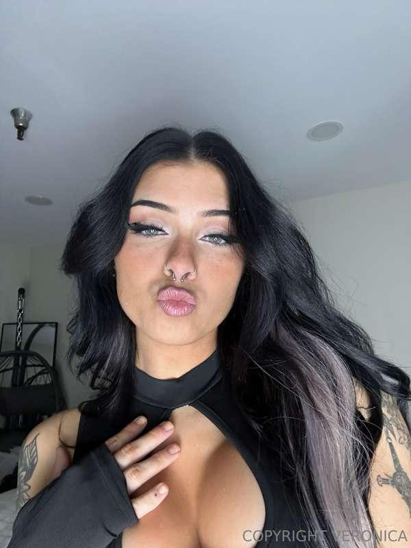 😘
