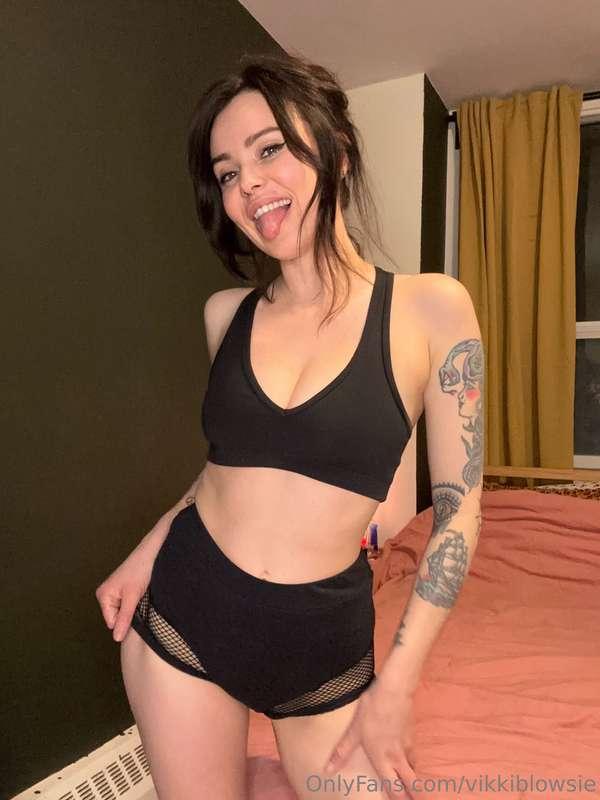 Getting ready for my pole class … how’s your day?