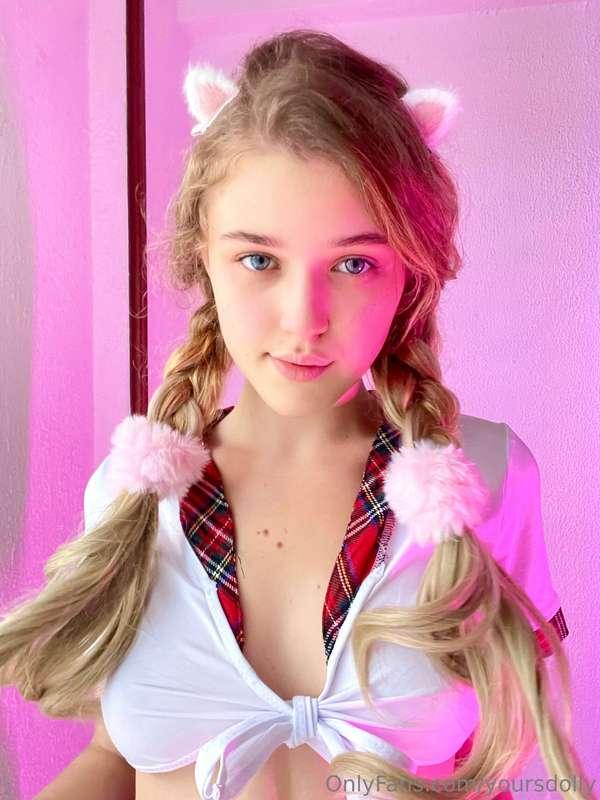 Daddy let me know that I am the only girl.. 👀