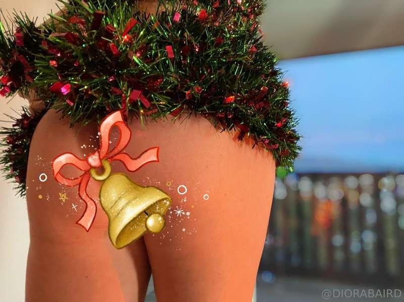 An early holiday gift from me to you in your DM babes, hope ..